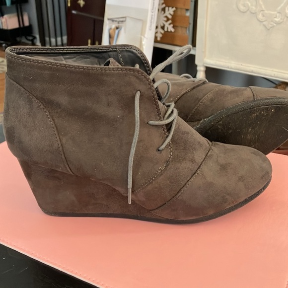 Ankle booties - Picture 6 of 7